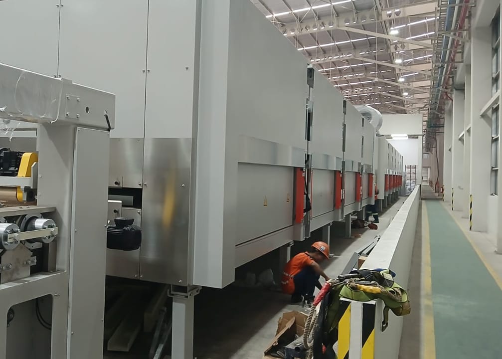 Pemeliharaan peralatan industri oleh Divisi Maintenance PT Sinar Alam Cakrabuana